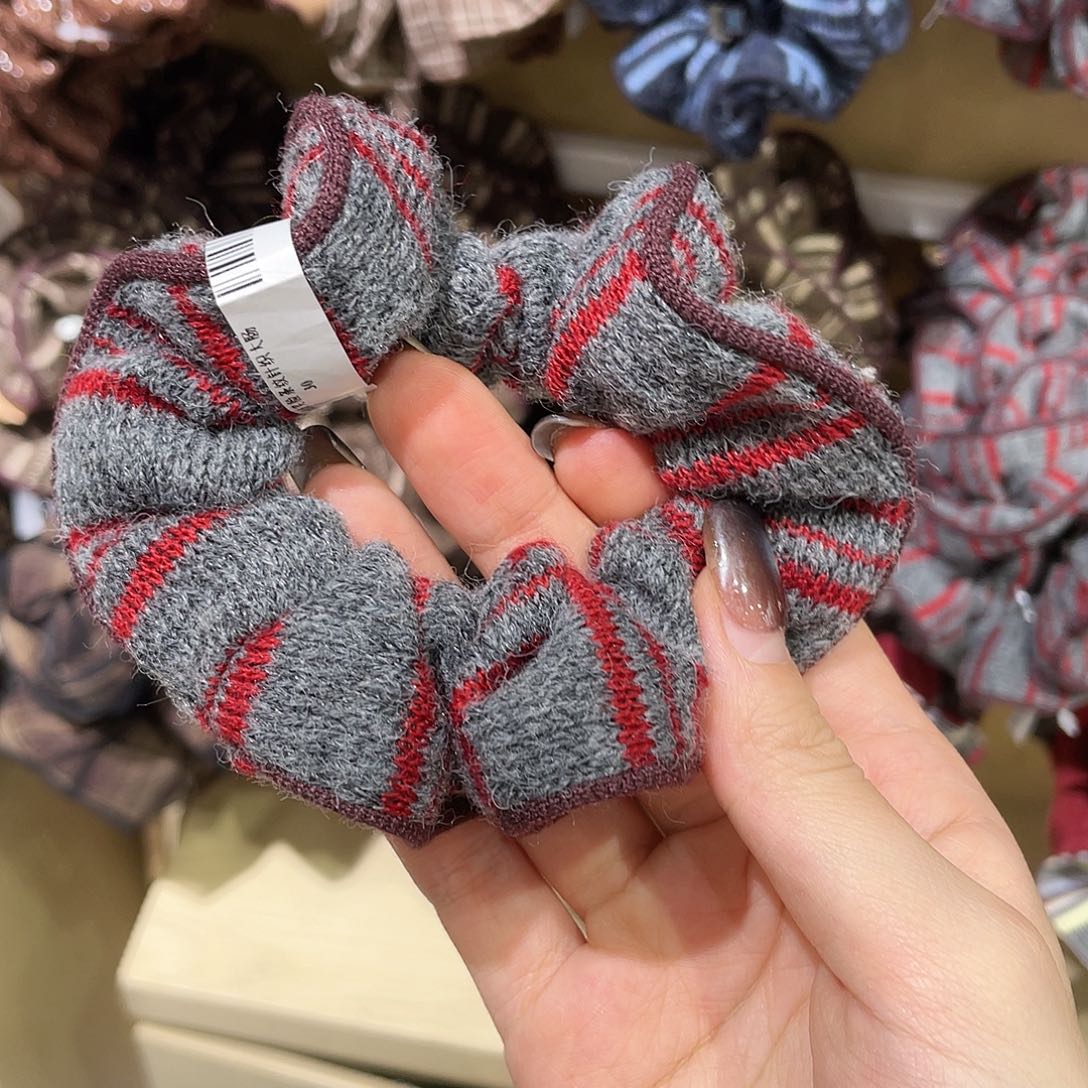 布艺非金属灰红条纹发圈