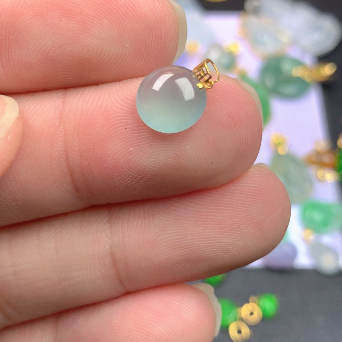 【闪购商品】颈饰18K金镶嵌翡翠翡翠