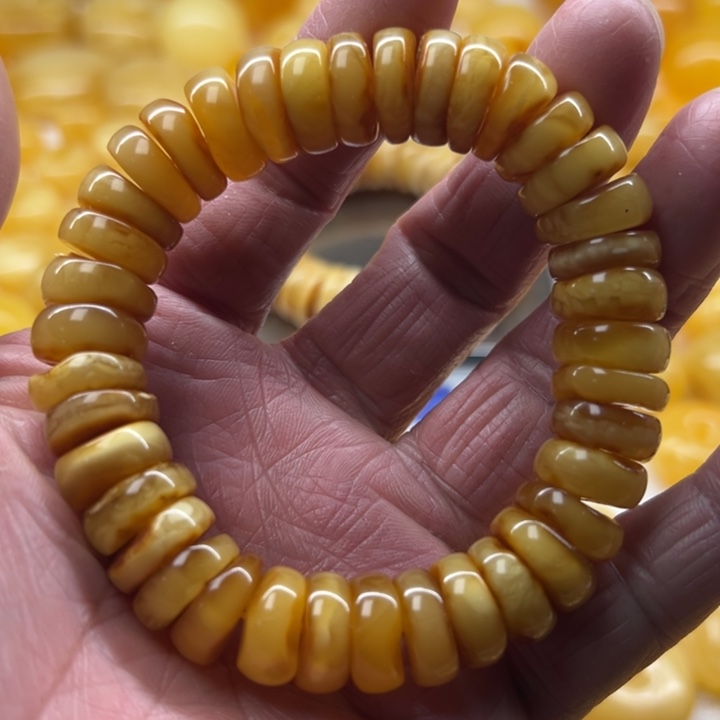 琥珀（矿物珀）未镶嵌裸石