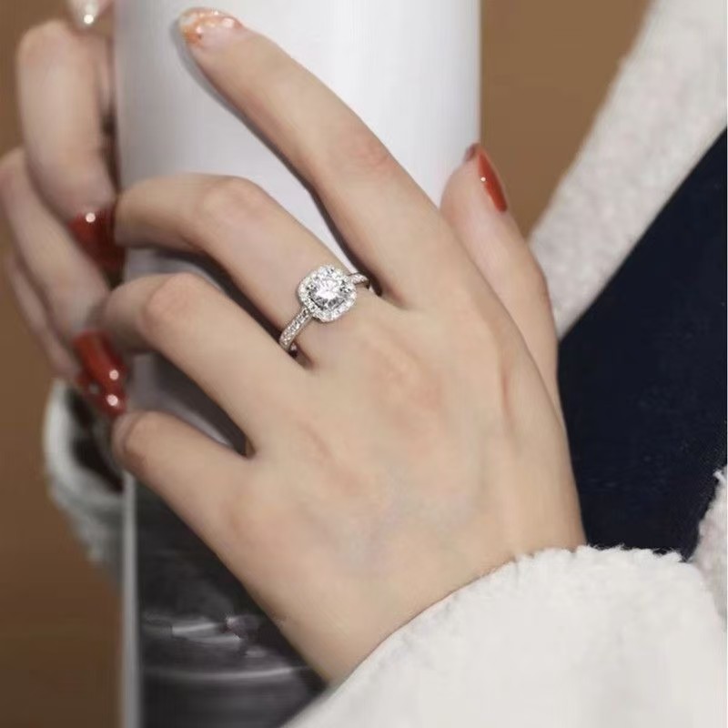 【ZHSM】1.0CT卡家公主方包女戒