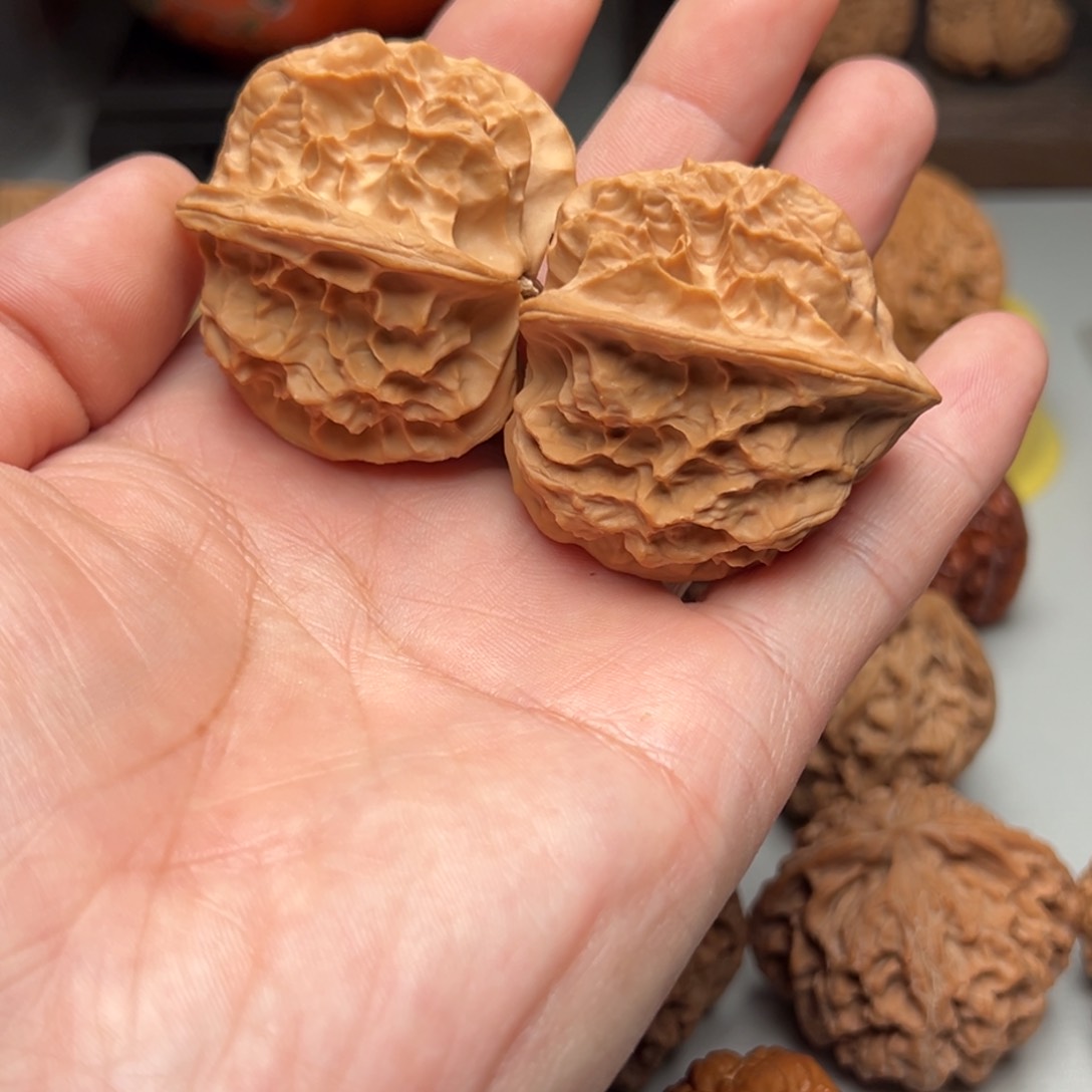 文玩核桃把件?***居龙骨