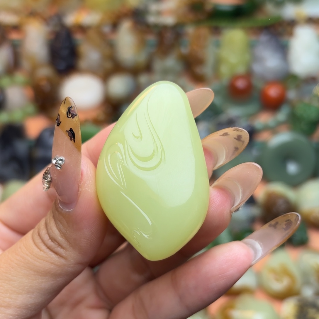 爹***和田玉未镶嵌颈饰