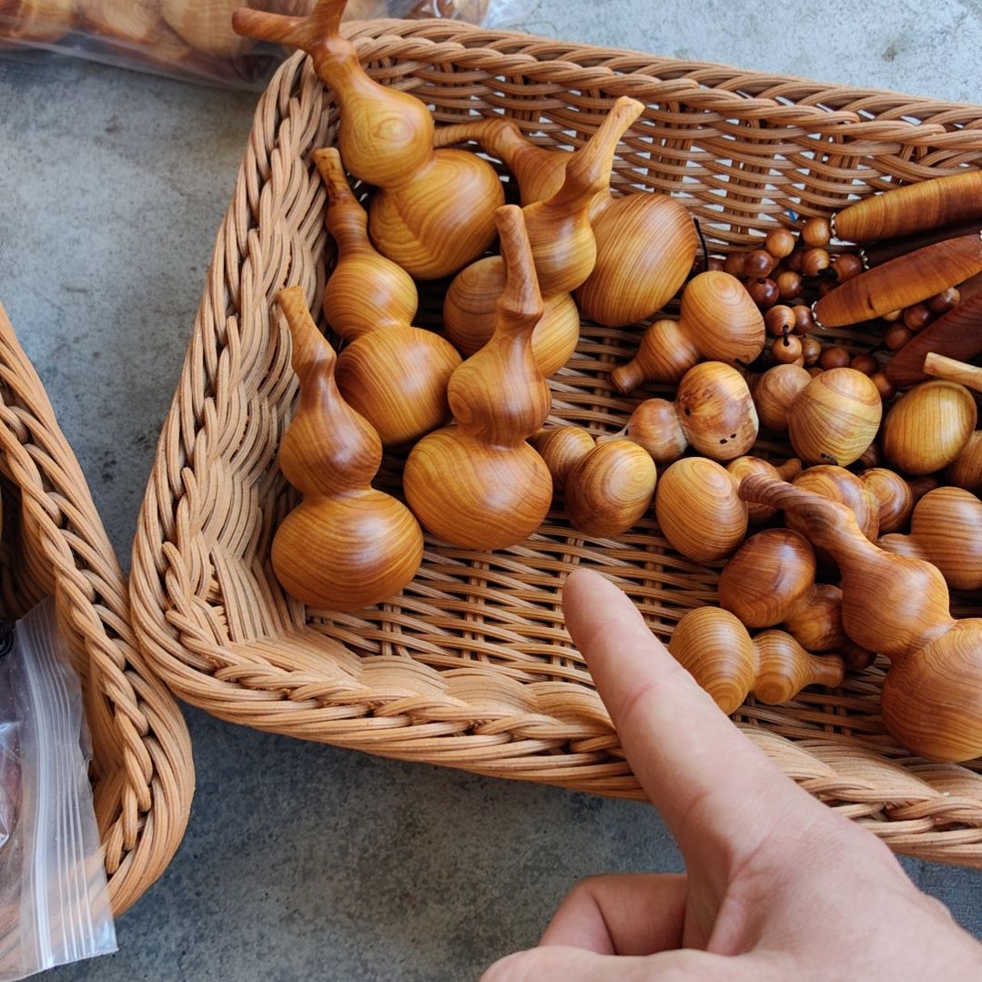 葫芦一个，太行崖柏