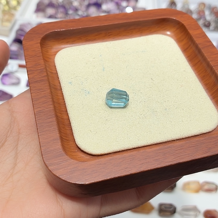 水晶未镶嵌珠宝半成品海蓝宝随型打孔定制不退换