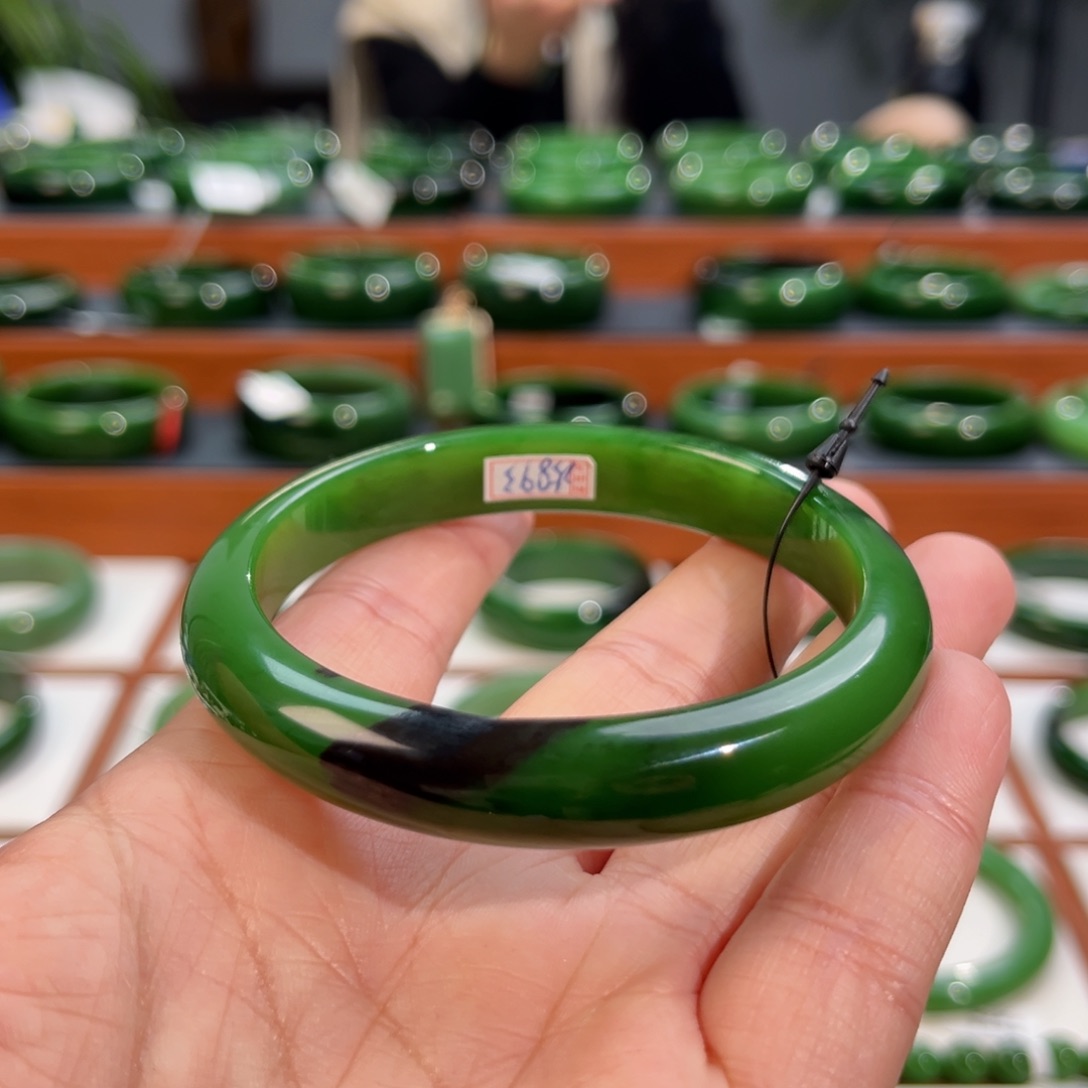 未镶嵌手镯和田玉（碧玉）x