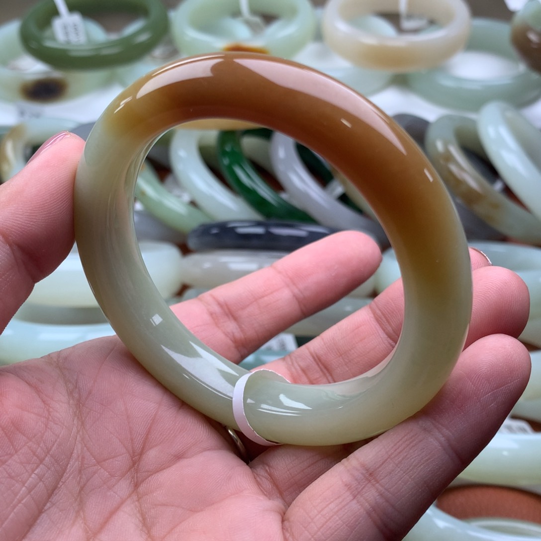 和田玉（糖玉）手镯未镶嵌