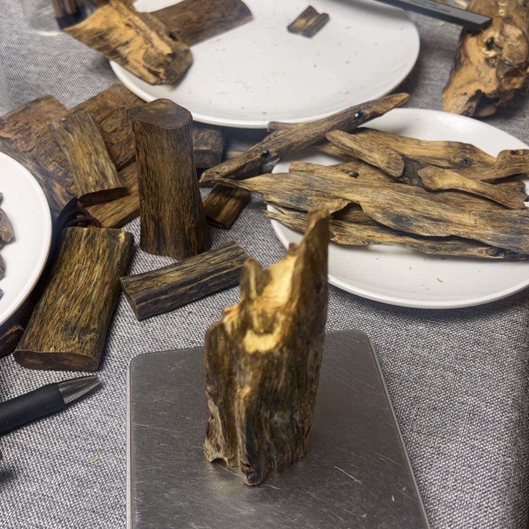 沉香沉香碎屑毛**哩虫漏30克