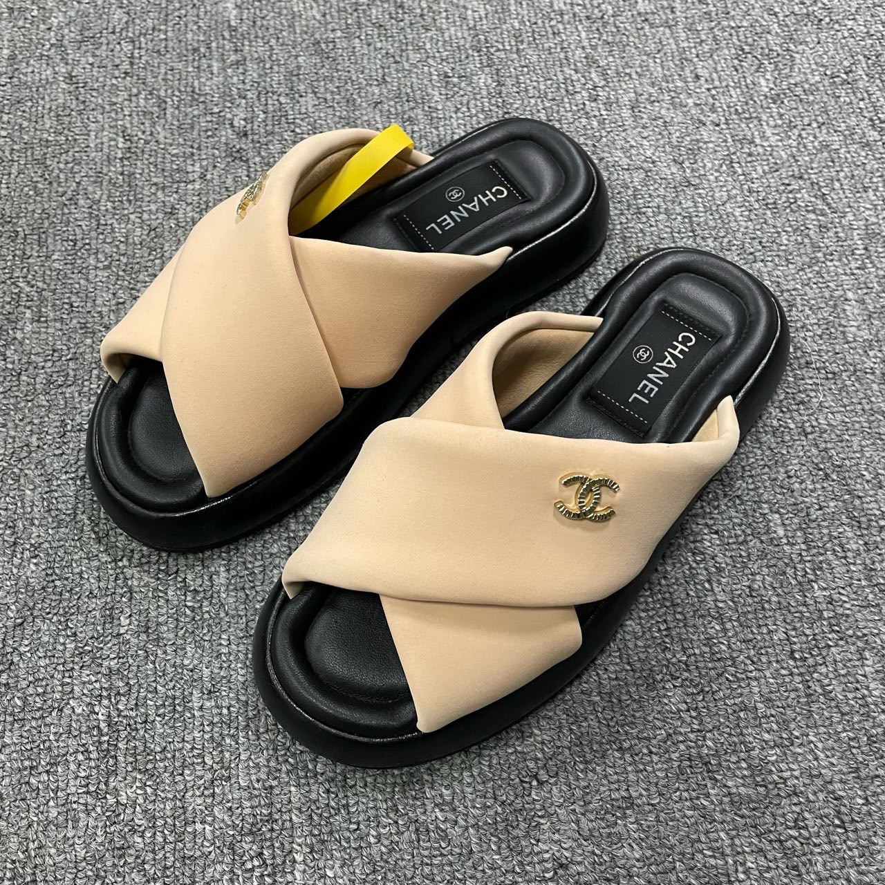 95新 Chanel/香奈儿 休闲舒适时尚凉拖 35码/5934