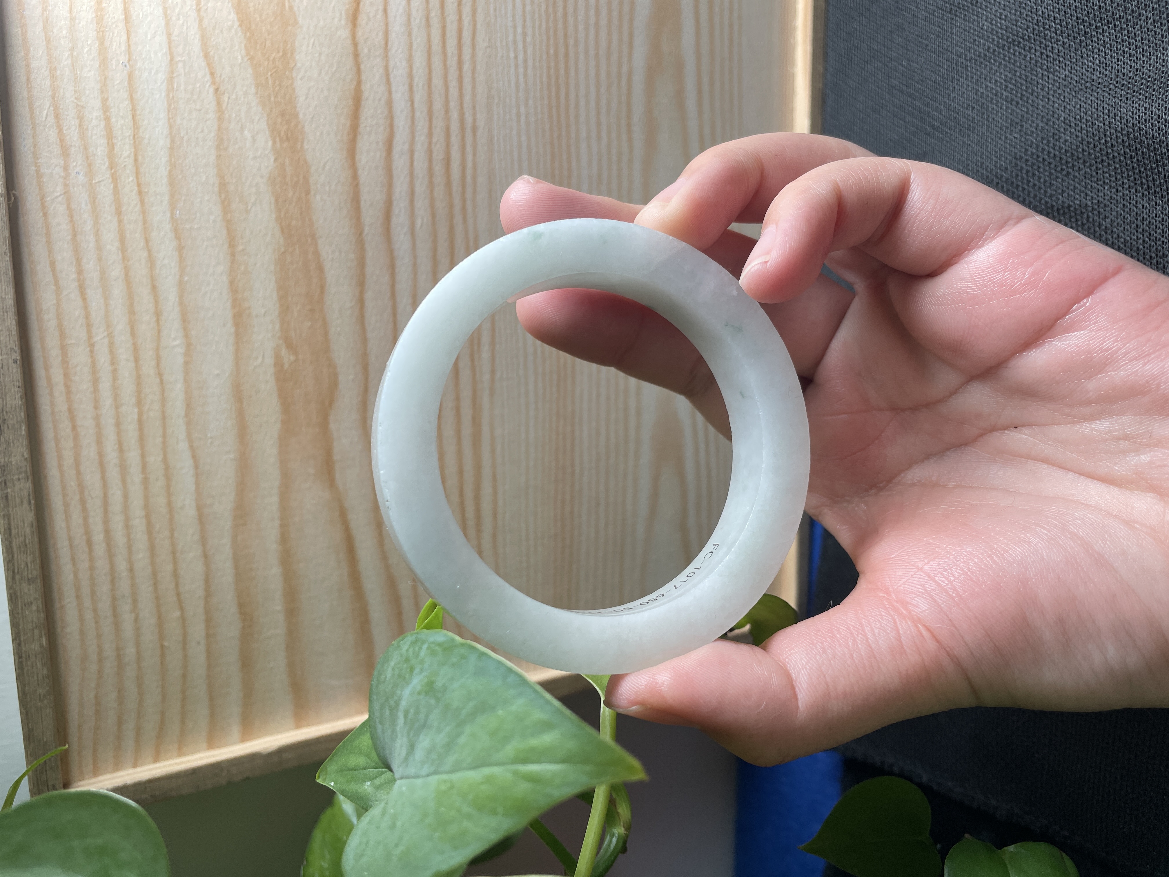 白月光天然A货翡翠手镯定制