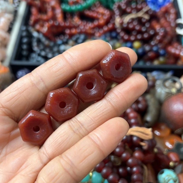 玛瑙/玉髓颈饰未镶嵌白*九