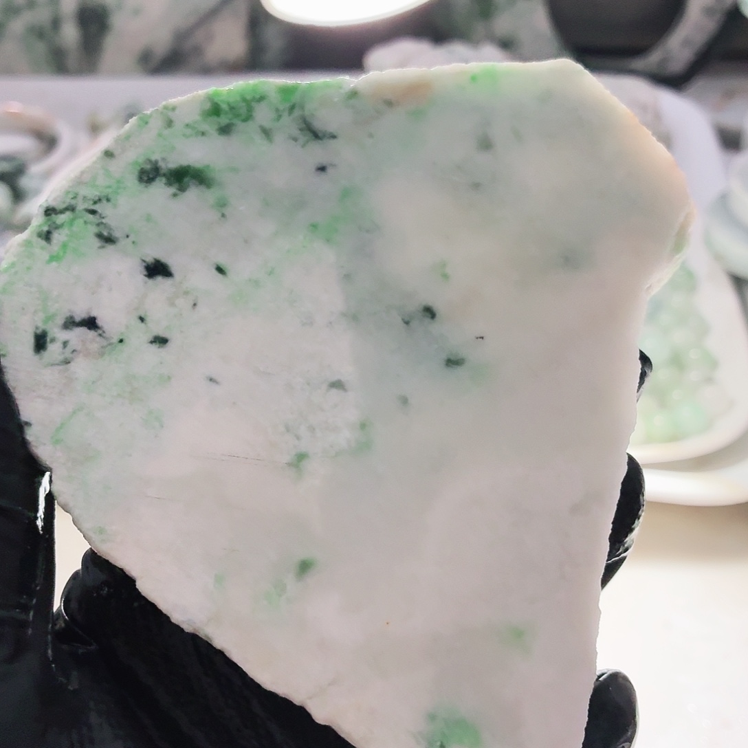 翡翠未镶嵌颈饰边角料