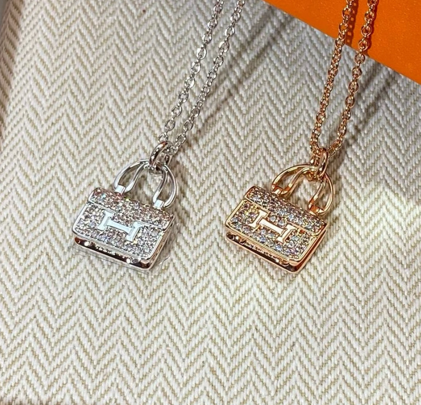 实验室培育钻石实验室培育钻石18k镶嵌满钻康康包项链