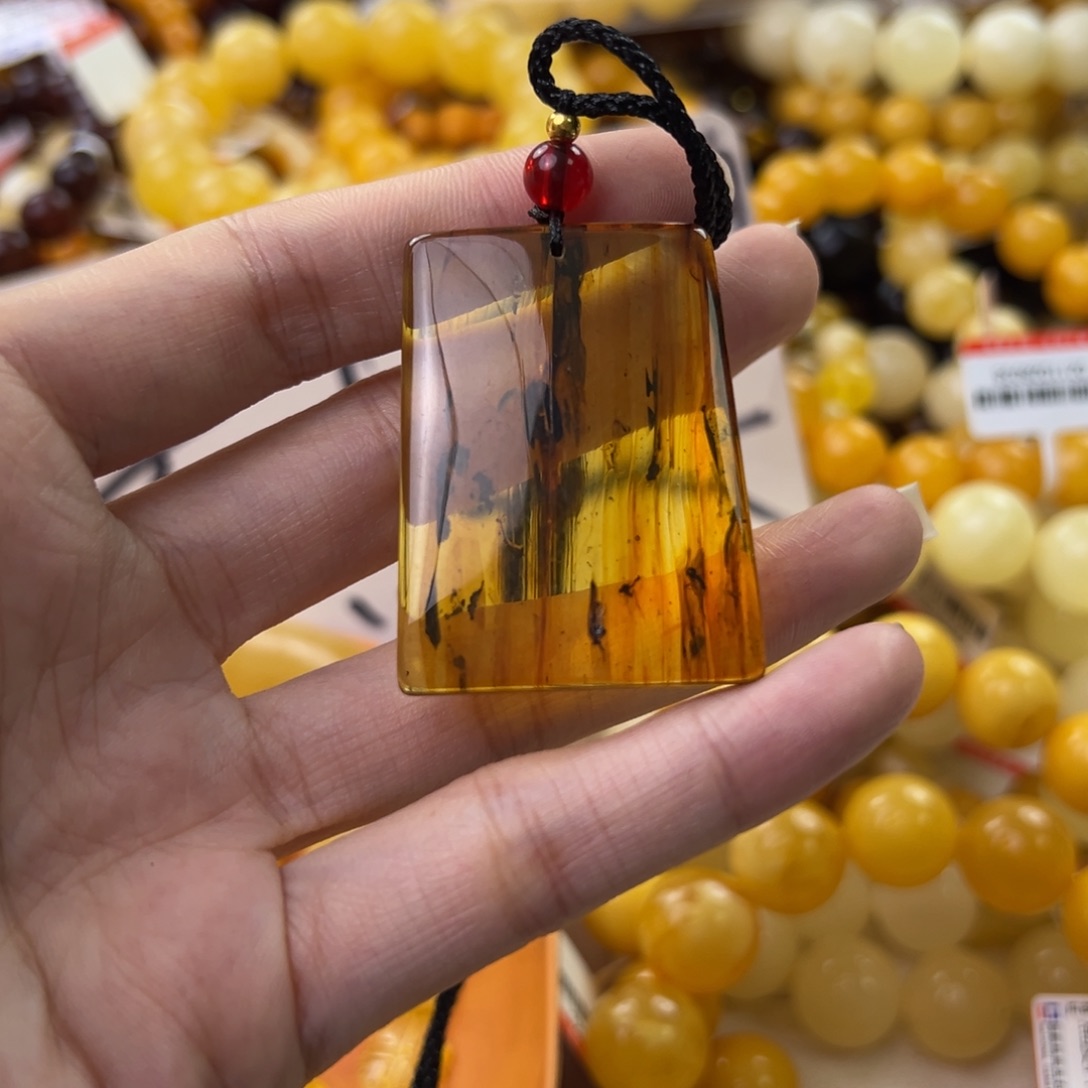 琥珀珠宝奇石未镶嵌