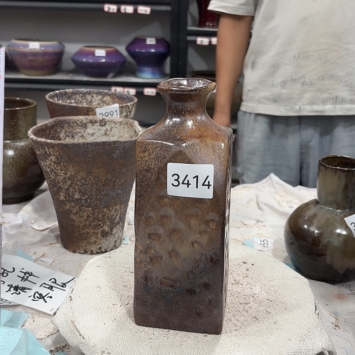 摆件高23，口3，无孔3414