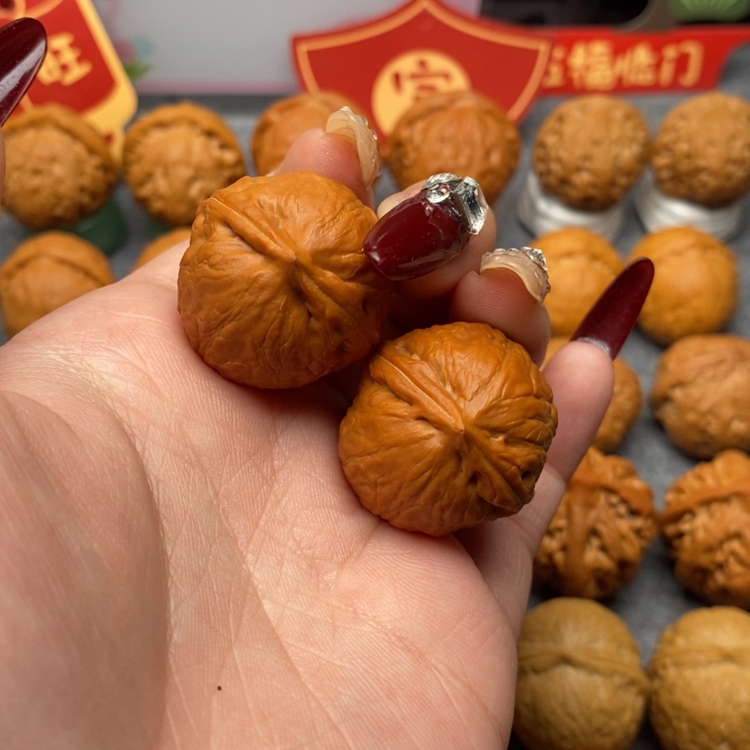 文玩核桃把件龙珠