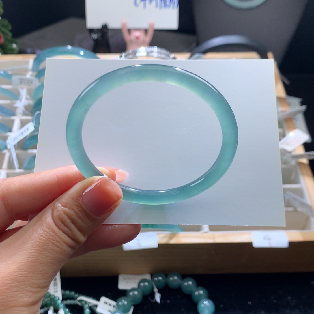 翡翠未镶嵌手镯冰晴