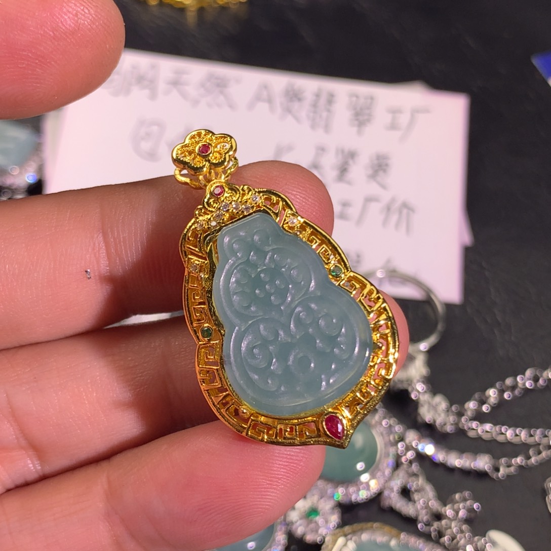 翡翠未镶嵌颈饰仿古葫芦