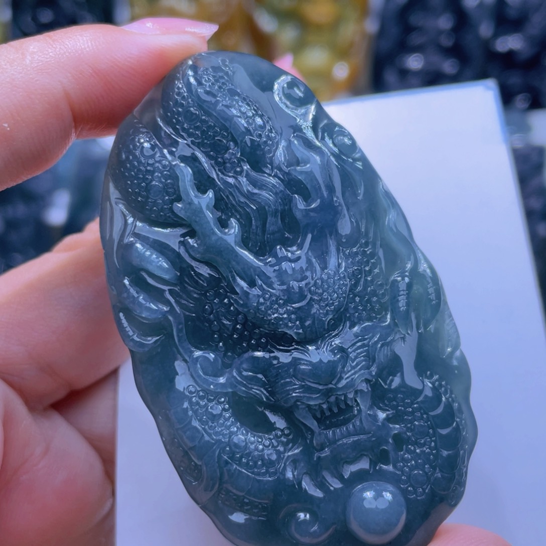 翡翠颈饰未镶嵌阿**ღ龙