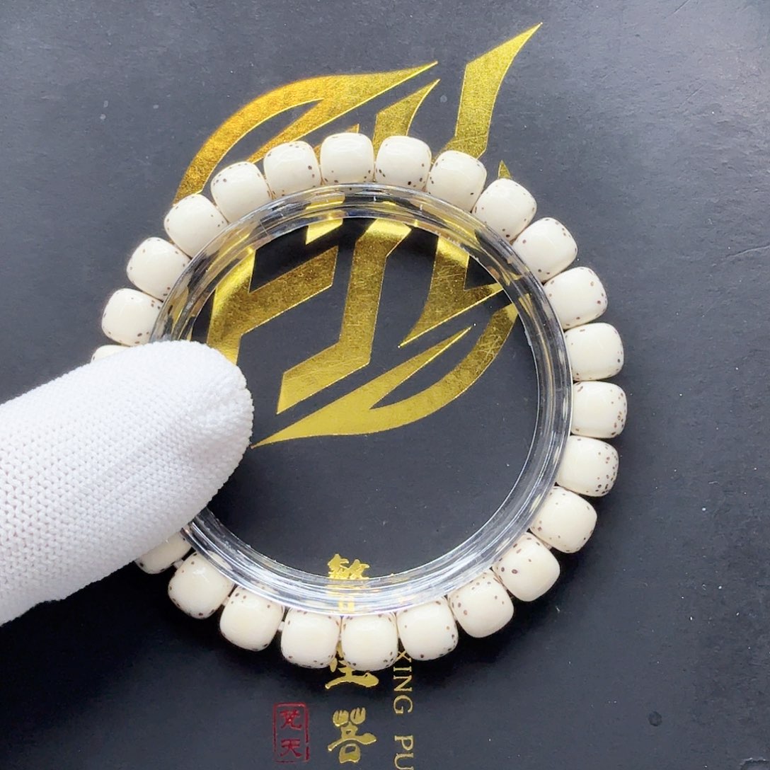 星月菩提吊坠4冰白针尖星河豚9左右单圈