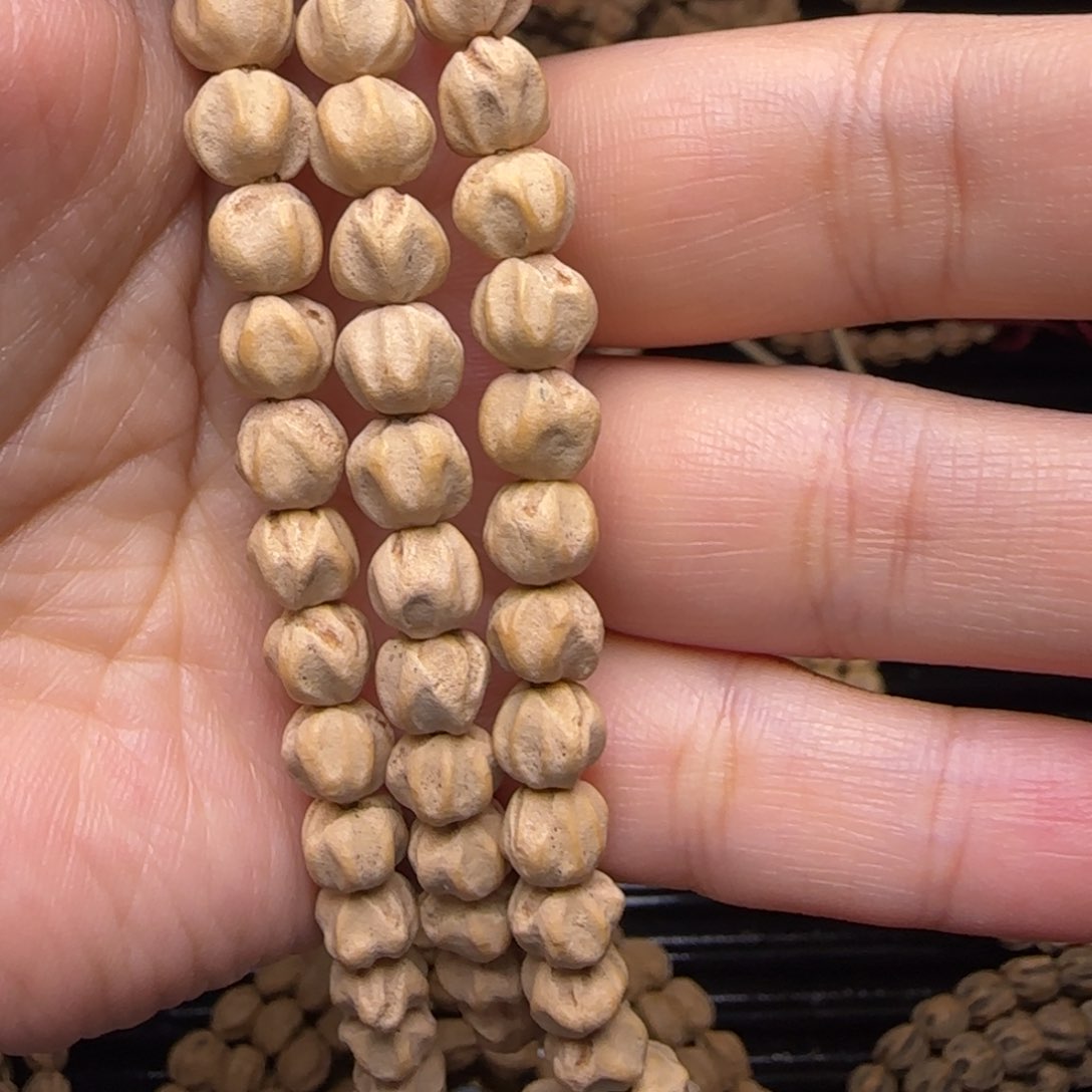 柏香籽/百香籽手串G****?