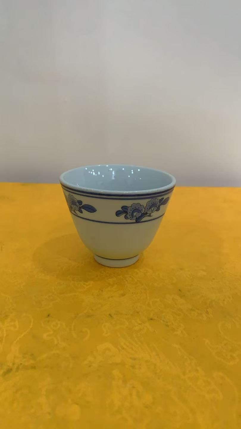 景德镇高端青花茶花主人杯