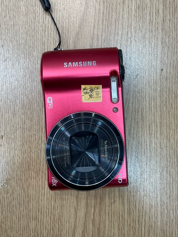 9新 Samsung/三星 wb150f 屏幕左侧微微发黄 二手相机no退换