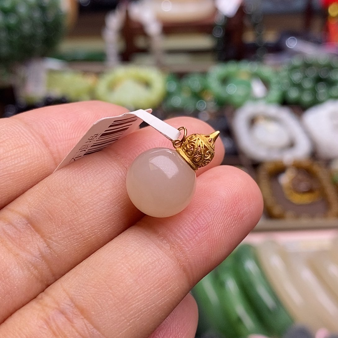 和田玉未镶嵌收藏级藕粉羊脂级老矿料红粉金镶葫芦吊坠