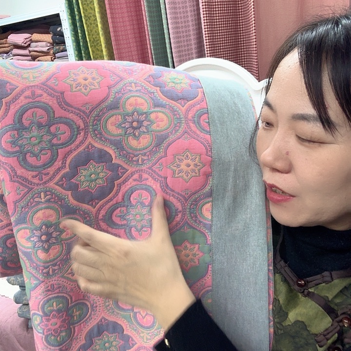 棉棉瑞拉粉床盖圆角