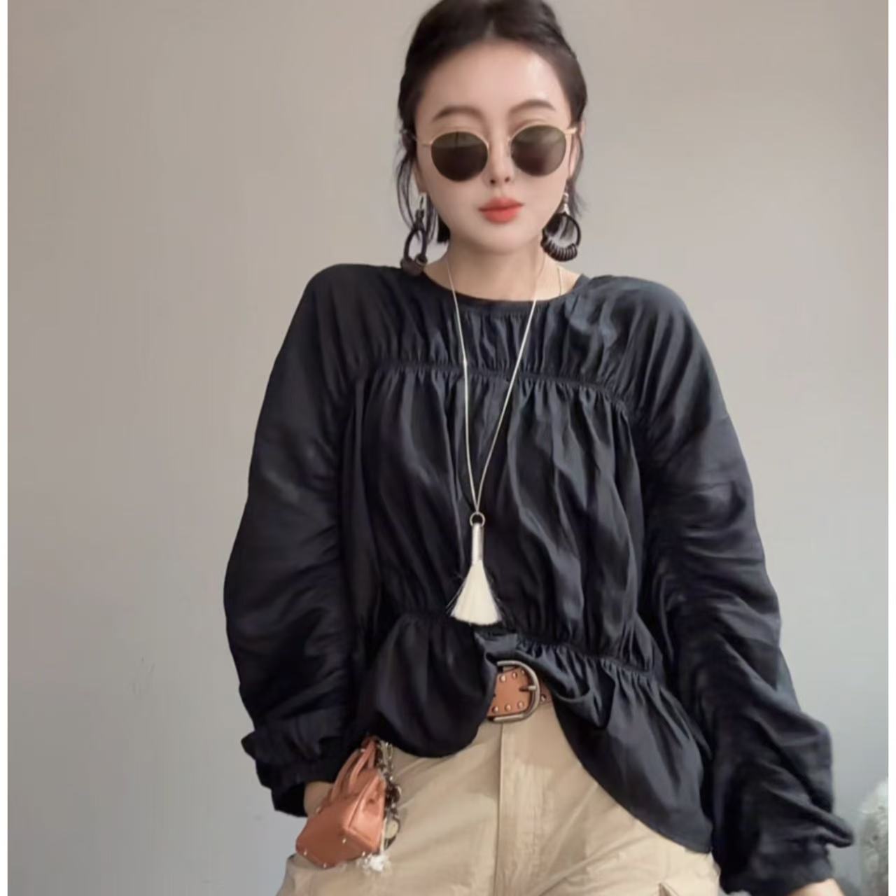 MUZI气质设计感净色褶皱双针拉筒圆领薄款上衣998943