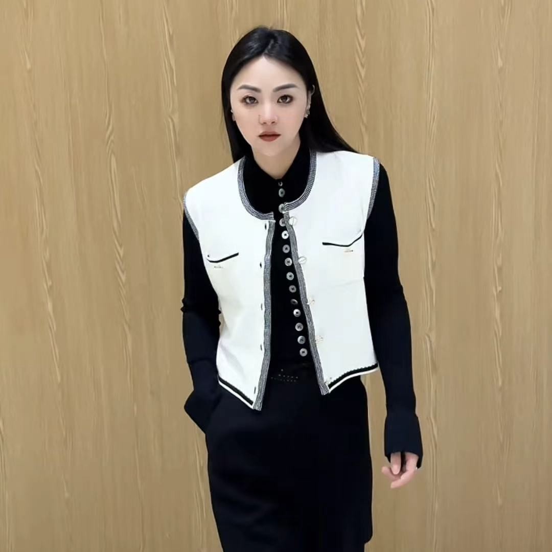 玛丝恩迪圆领小香风马甲