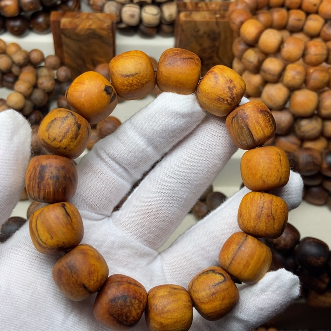 贡木福利1516老型珠手串