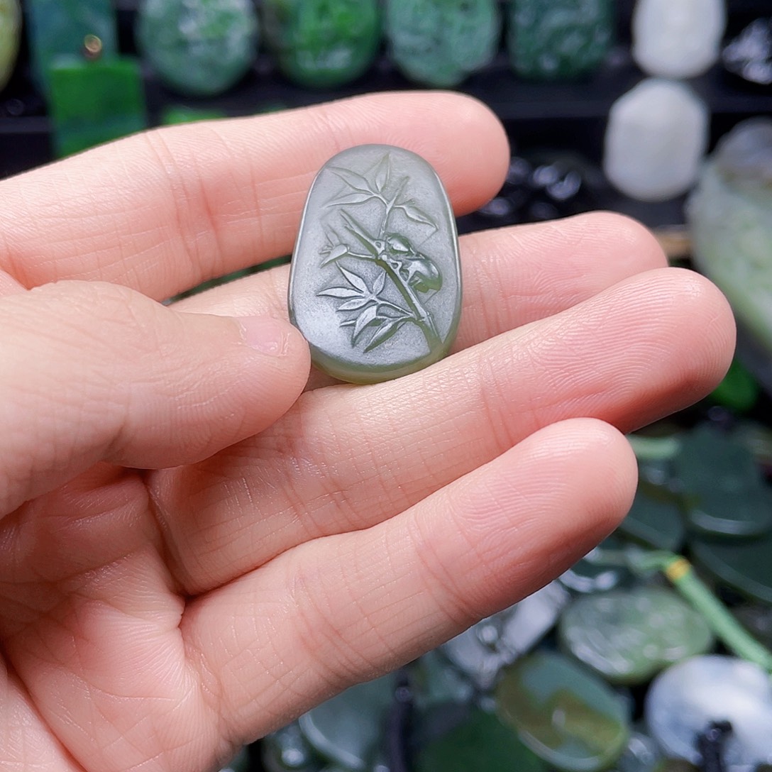 和田玉未镶嵌珠宝半成品