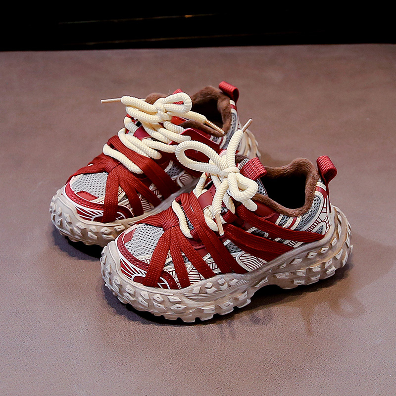 2025冬季新款儿童红色轮胎鞋女孩运动老爹鞋