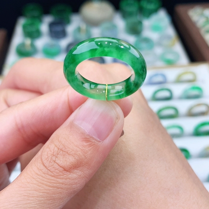 14号冰辣阳绿缅甸天然翡翠A货戒指