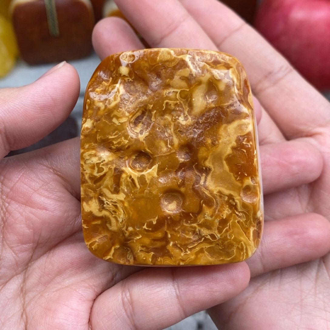 琥珀吊坠(赠链)未镶嵌五*滩