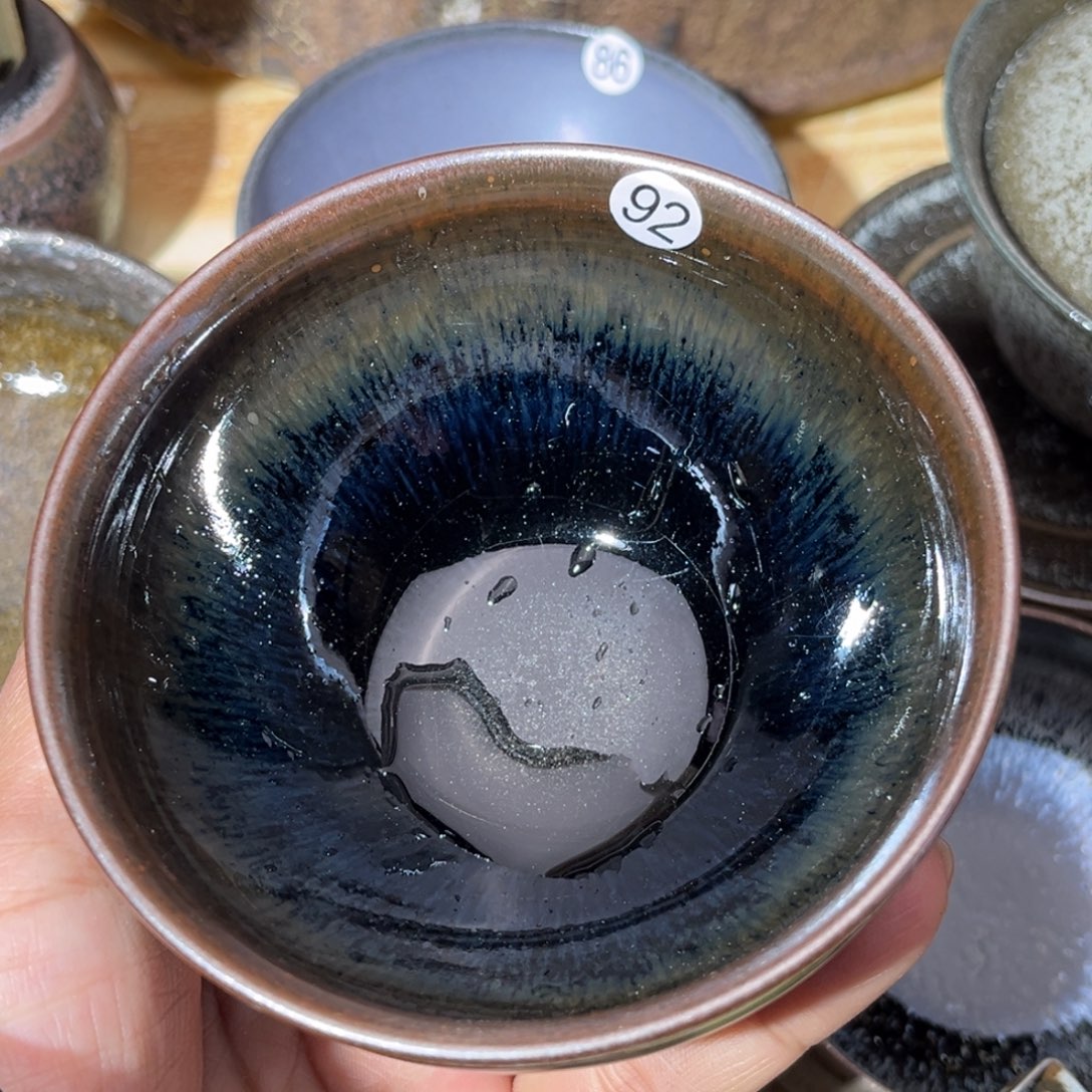 茶盏义兴龙窑坚持真柴烧