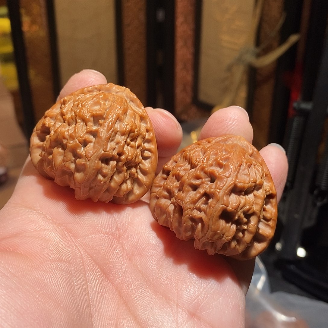 文玩核桃把件友***穷43三角白