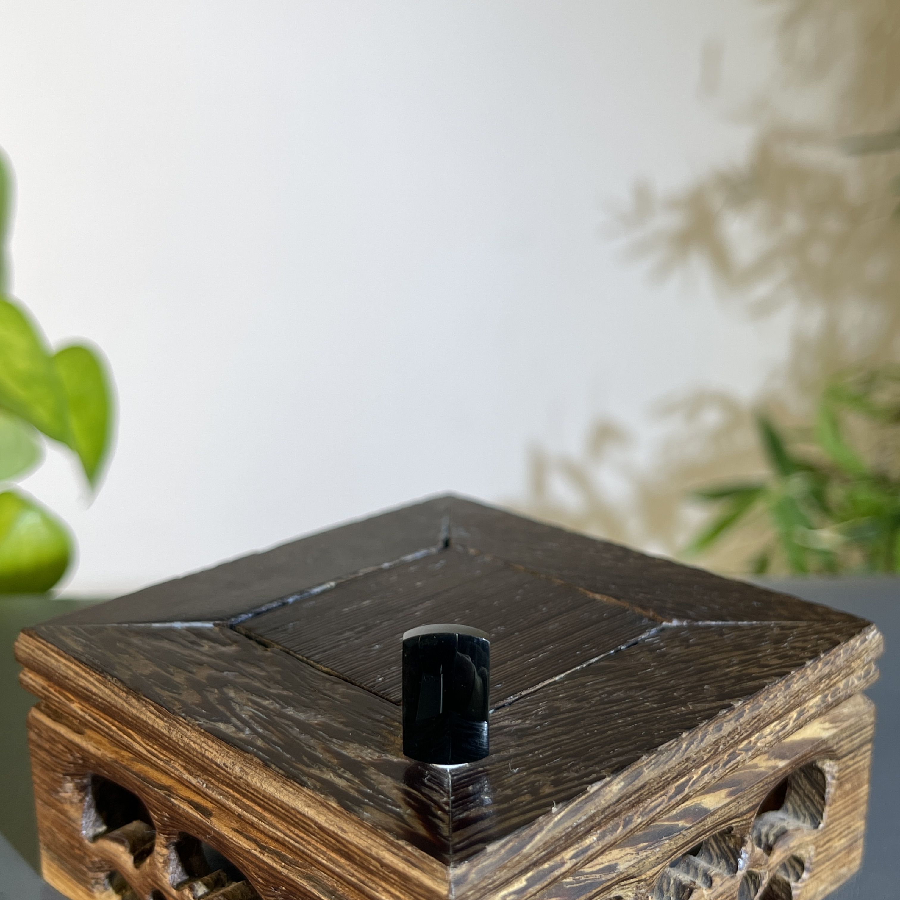 JTA02-122  黑色天然翡翠A货  黑-马鞍界面