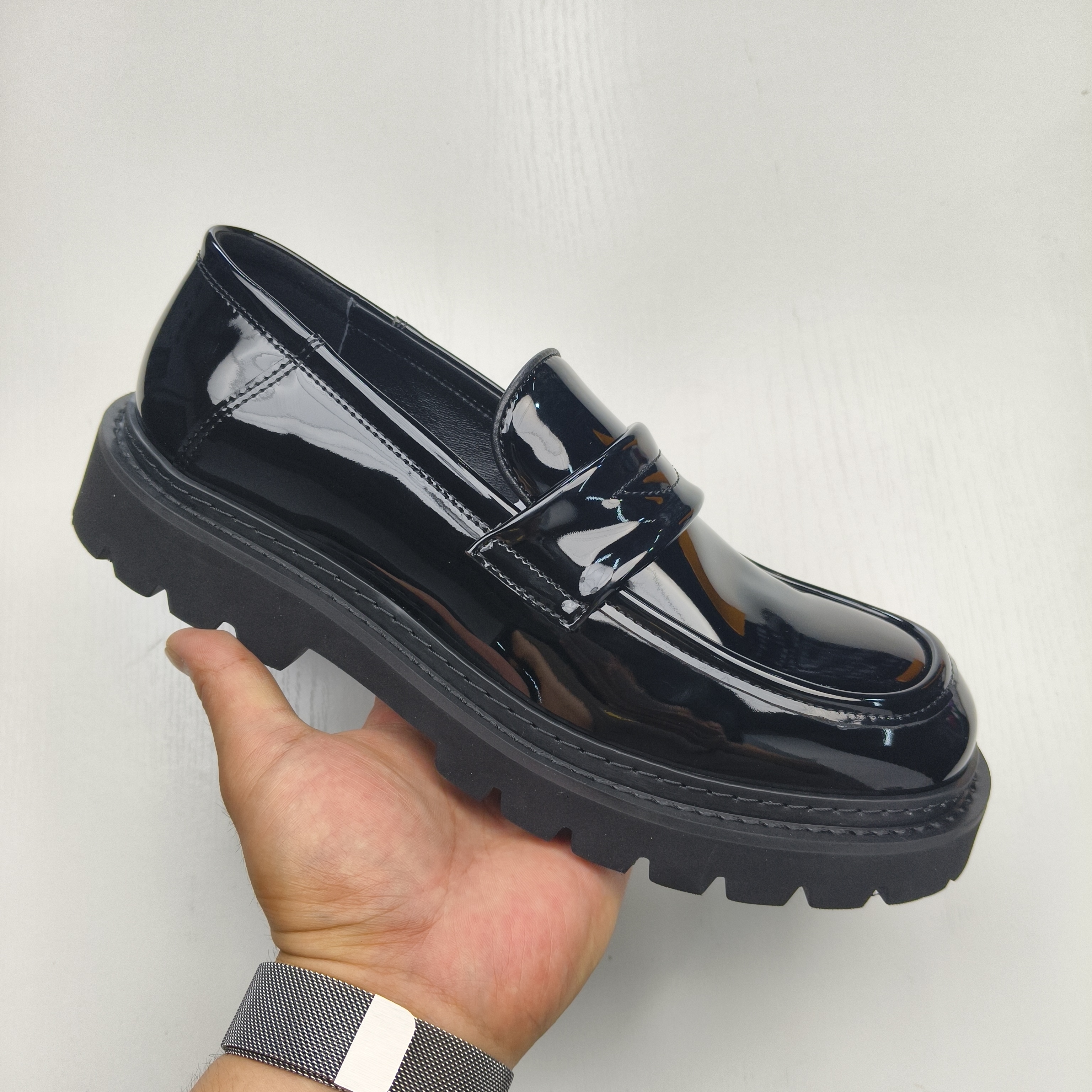 【Q201】甄选男鞋上新 70915-31 商务休闲，内里柔软，光亮鞋面好打理