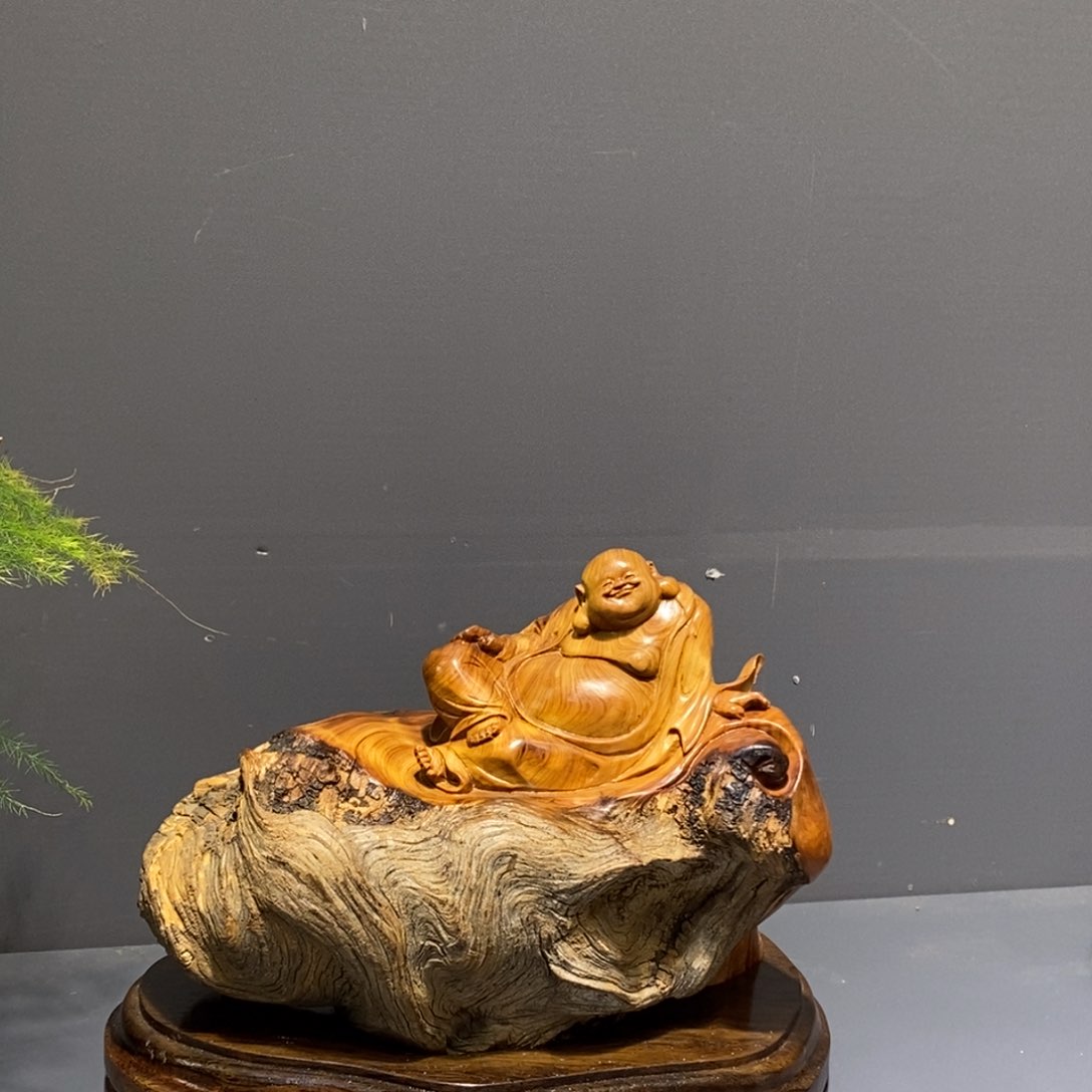 柏木弥勒菩提意境深远