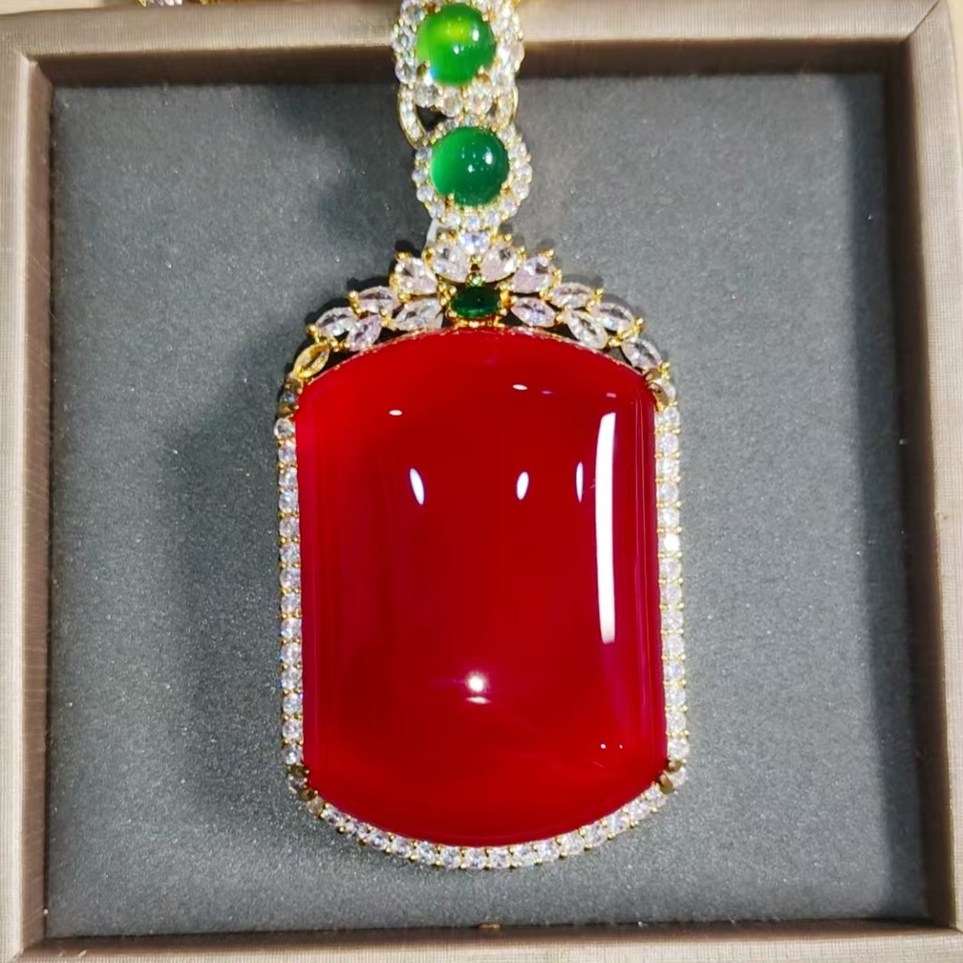 典藏 时尚轻奢 精美百搭 红吊坠 LS