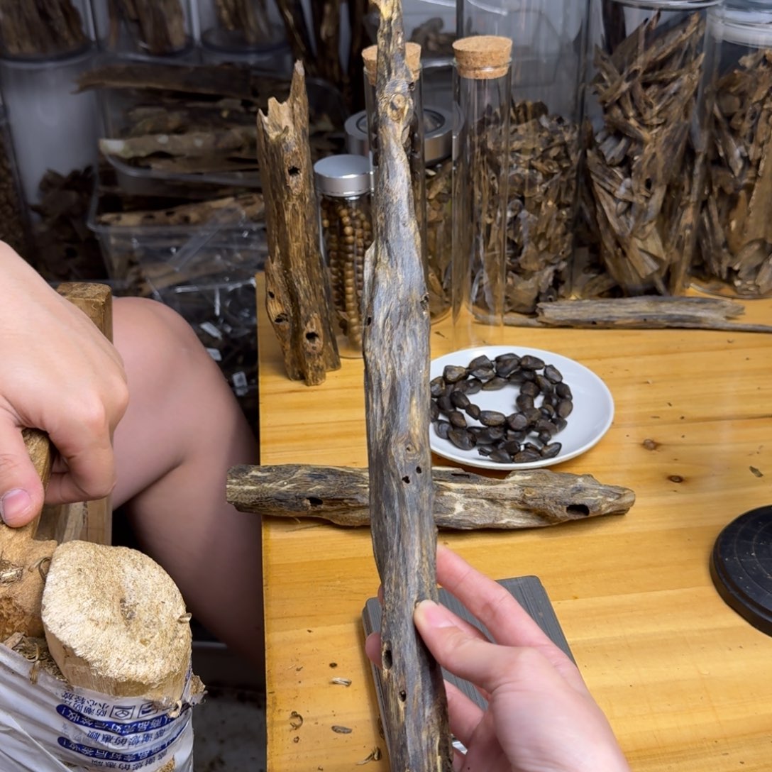 沉香沉香碎屑张勺子树心油块料100克