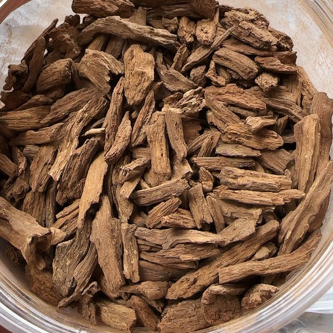 沉香碎屑沉香1克富森红土块料DJ-01