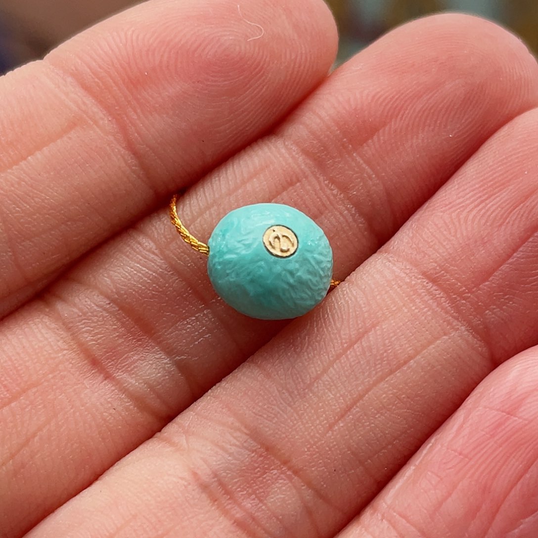 绿松石颈饰未镶嵌