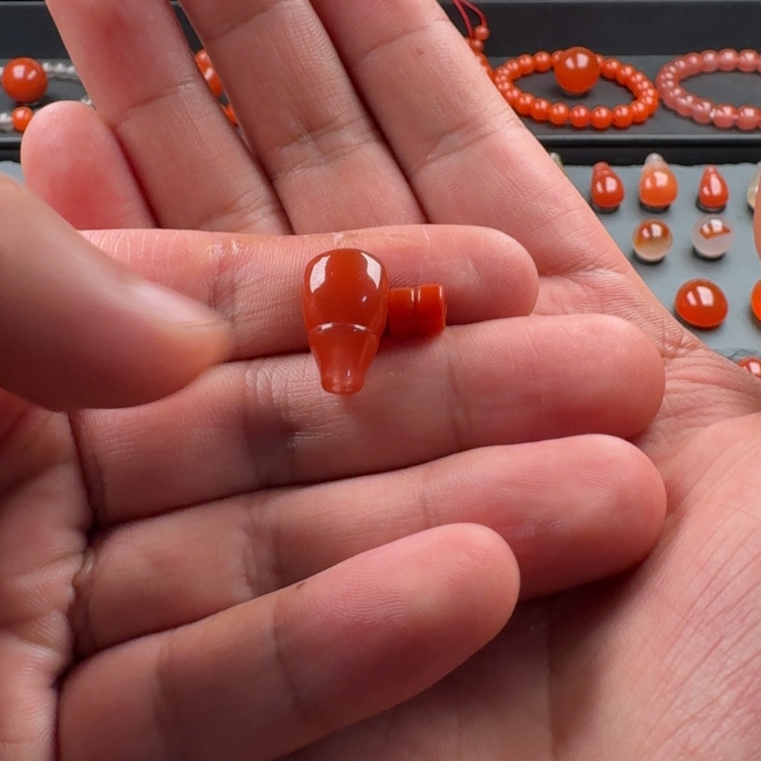 S****南红玛瑙未镶嵌三通对孔10.2隔片6