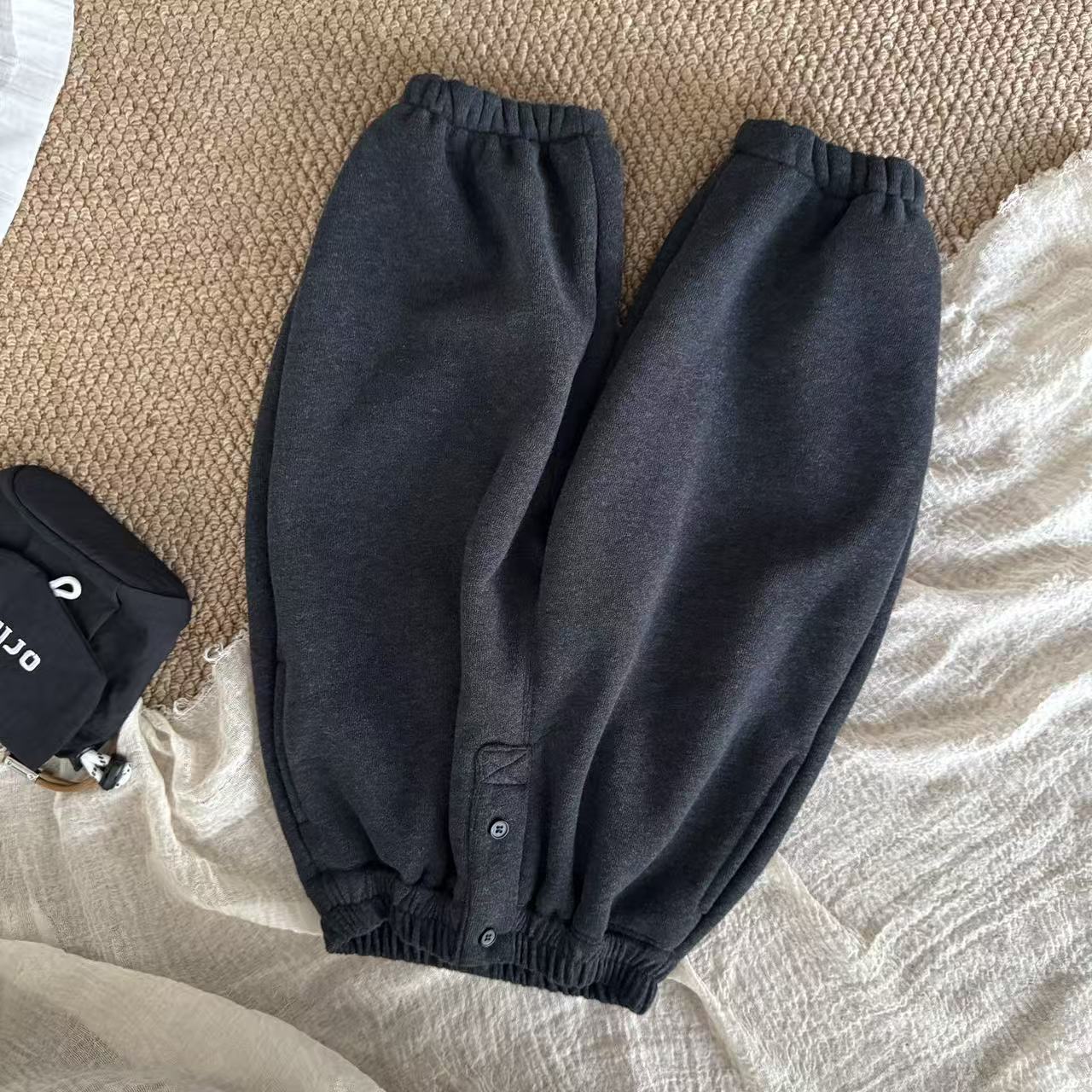 2025年秋冬新款儿童加绒裤子百搭韩版宽松时尚31041加绒卫裤