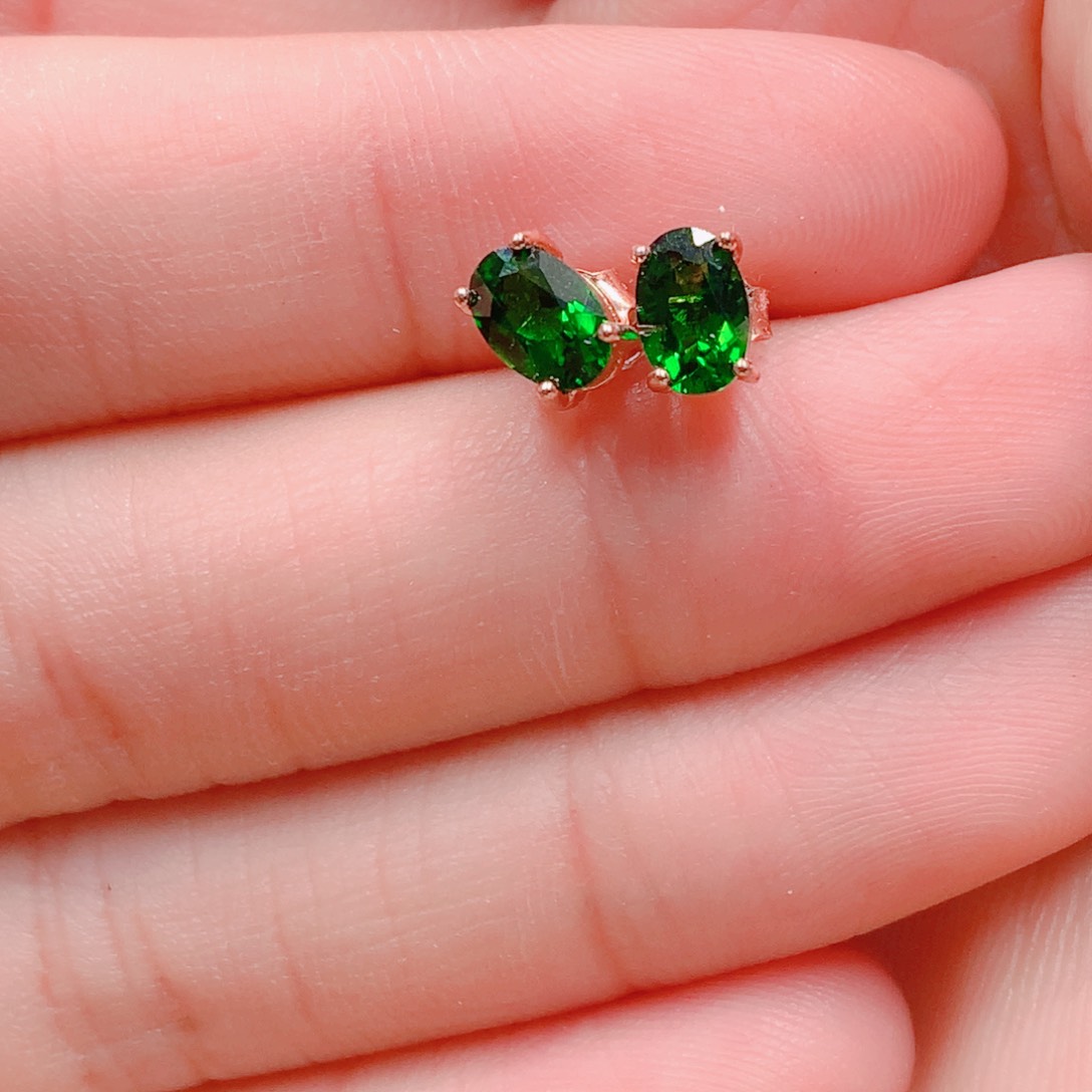 耳钉透辉石银S925镶嵌