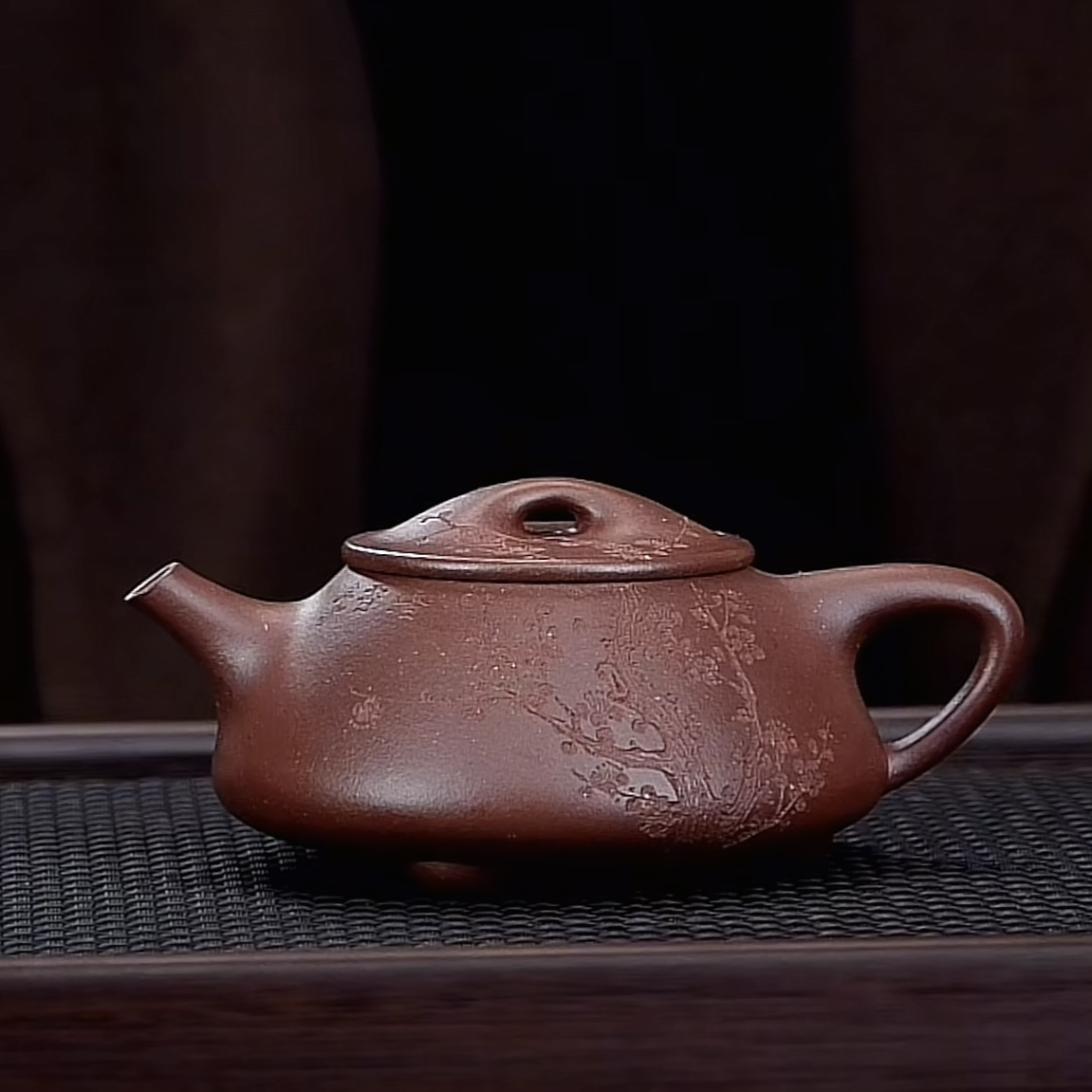 【光明石瓢】黄龙源底槽青精工半手墨梅刻绘茶壶220cc