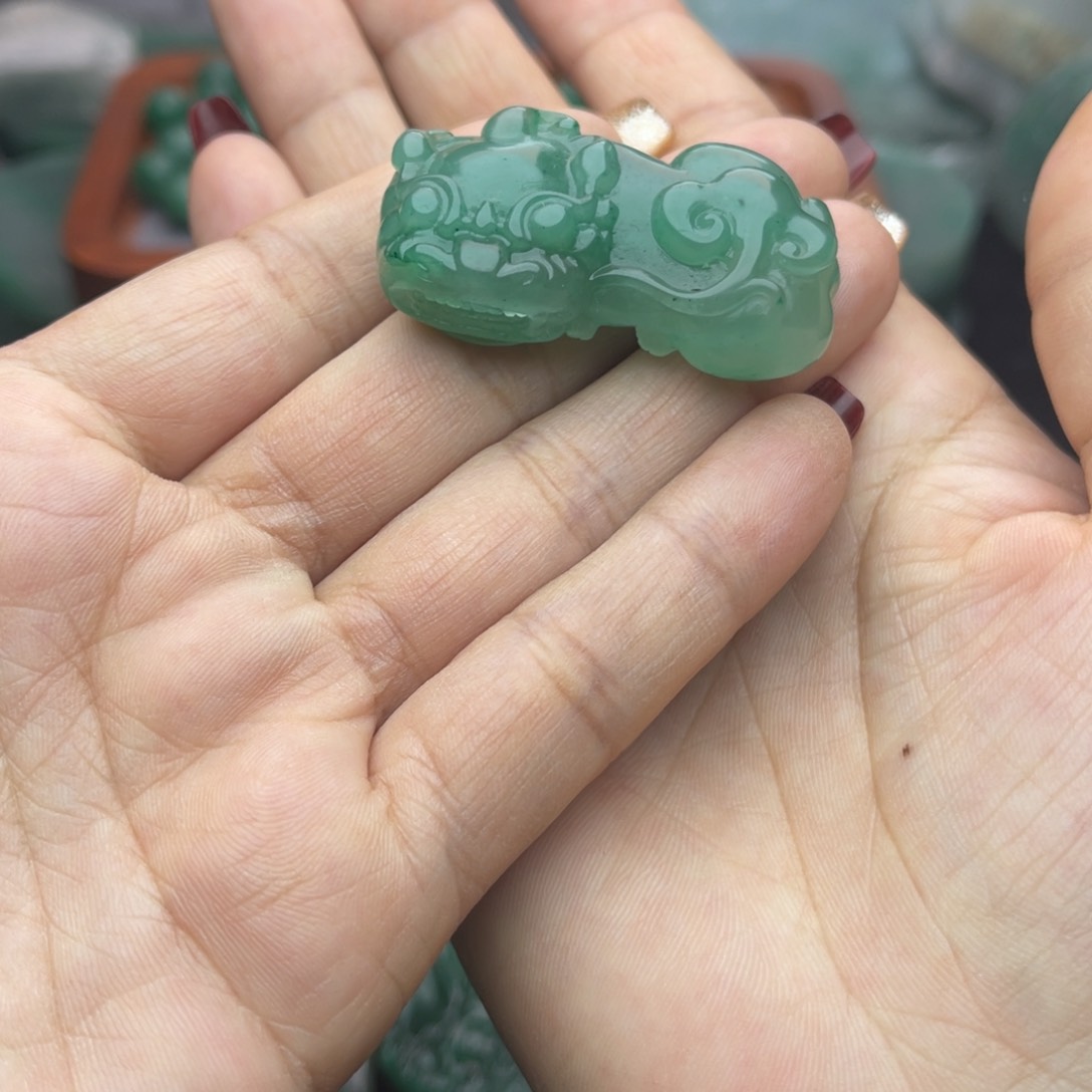 石英质玉颈饰未镶嵌