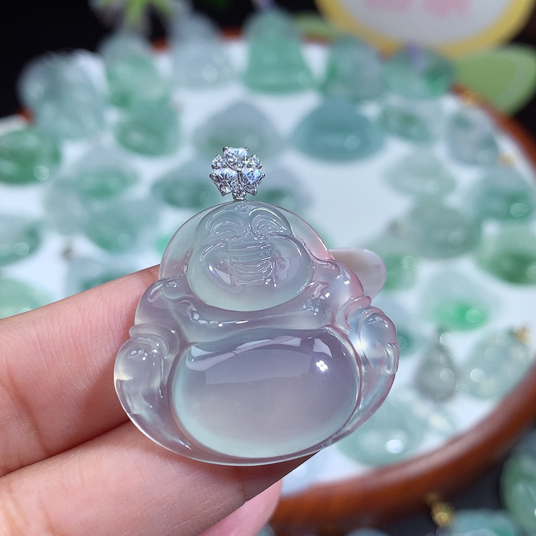 翡翠未镶嵌颈饰佛公